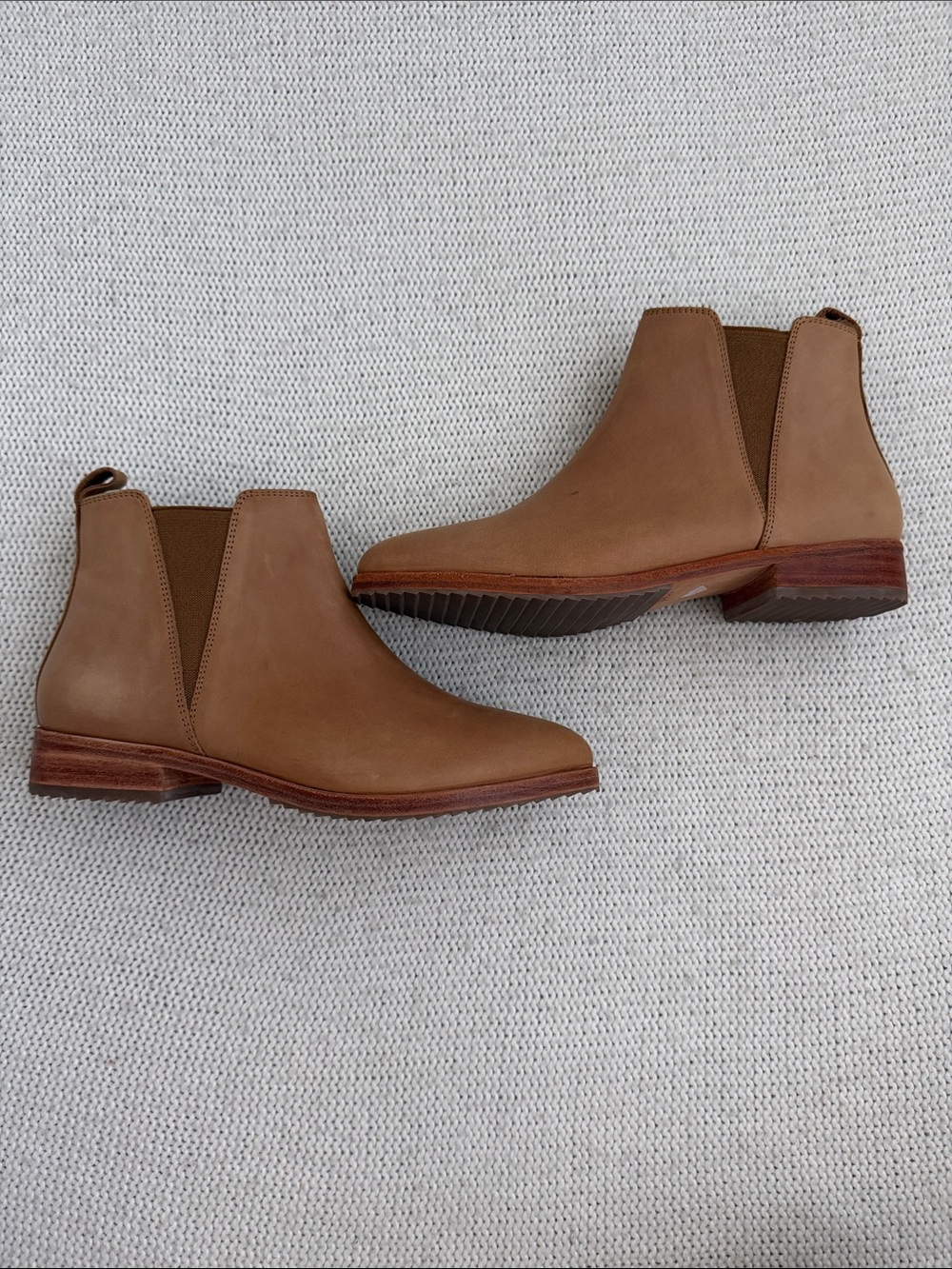 Nisolo Eva Everyday Leather Chelsea Boots Tan Size 7.5